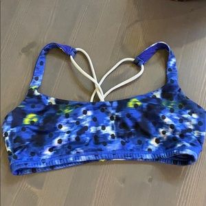 Lululemon sports bra size 10